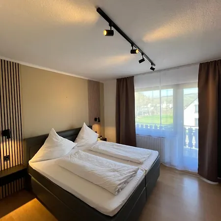 Weingut Lindenhof 3* Thornich