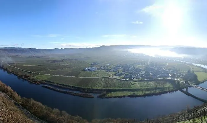 Weingut Lindenhof 3*