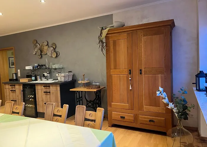 בית הארחה Weingut Lindenhof Thornich